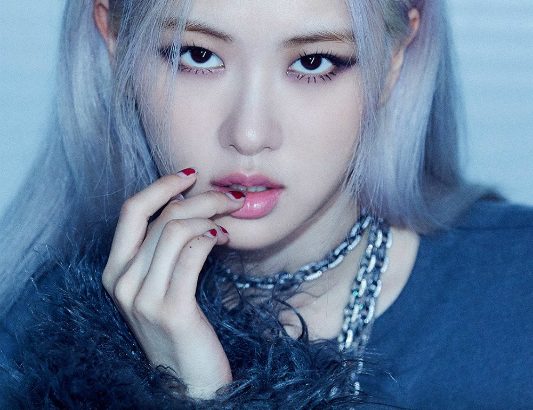 BLACKPINKロゼ、1stフルアルバム「THE ALBUM」個人予告ポスターを追加公開