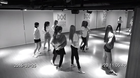 OH MY GIRL『LIAR LIAR』Practice room