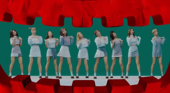 TWICE、『TT』フルM/V動画