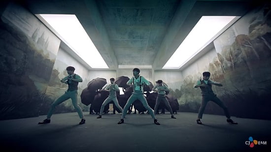 KNK、『Rain』フルM/V動画