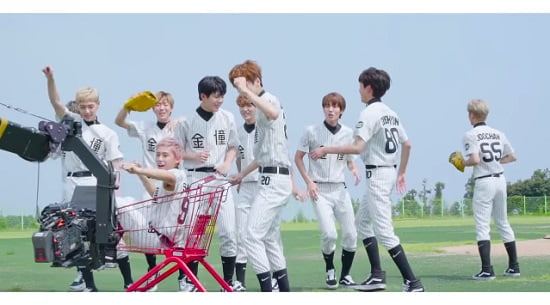 新人ボーイズグループGolden Child 『DamDaDi』MV Making Video