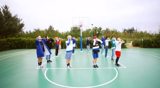 VARSITY、『Can you come out now?』フルM/V動画