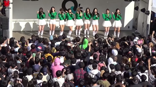 MOMOLAND、初の来日イベント現場映像