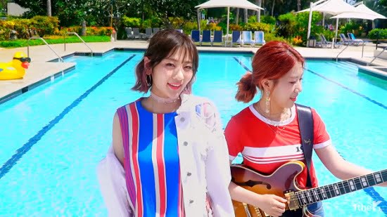 女性デュオ赤頬思春期、 『Travel』フルM/V動画