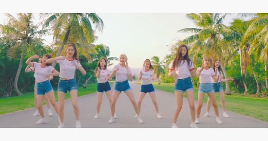 MOMOLAND、『BBoom BBoom(Japanese ver.)』Dance Video