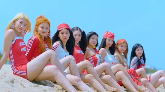 DIA、『WOO WOO』M/V Teaser + MAKING FILM