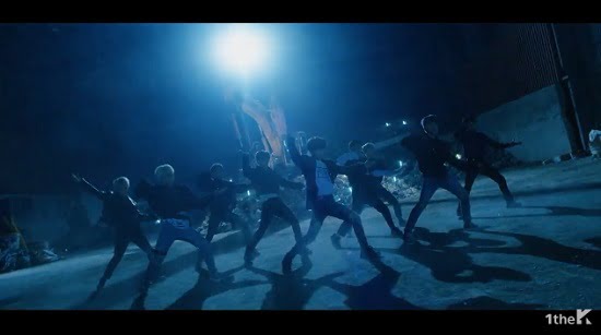 D-CRUNCH、『STEALER』フルM/V動画