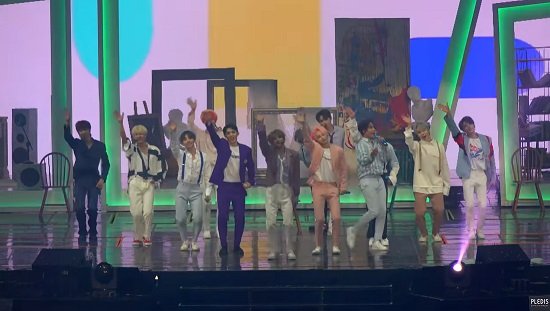 SEVENTEEN、『Pretty U』ソウルコンサート映像を公開