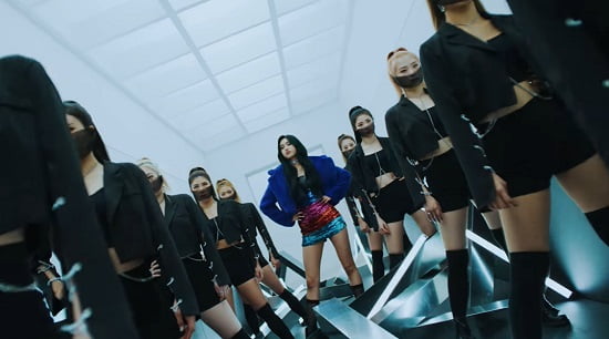 EVERGLOW 1stミニアルバム『DUN DUN』ティザー映像公開