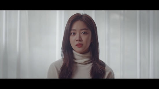 キム・チョンハ 『Everybody Has』M/V公開