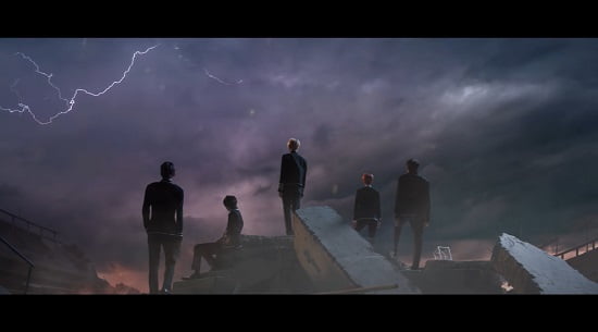 TXT ニューアルバム『Eternally』M/V公開