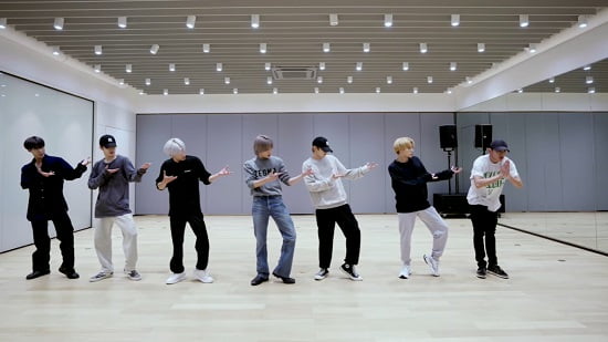 NCT U 『Make A Wish (Birthday Song)』ダンス映像を公開