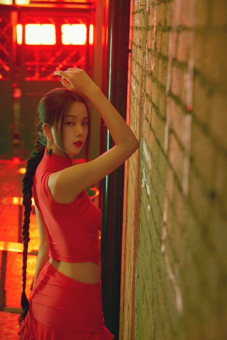 kpopdrama.info BLACKPINKジス、ソロデビュー曲『FLOWER』MV公開