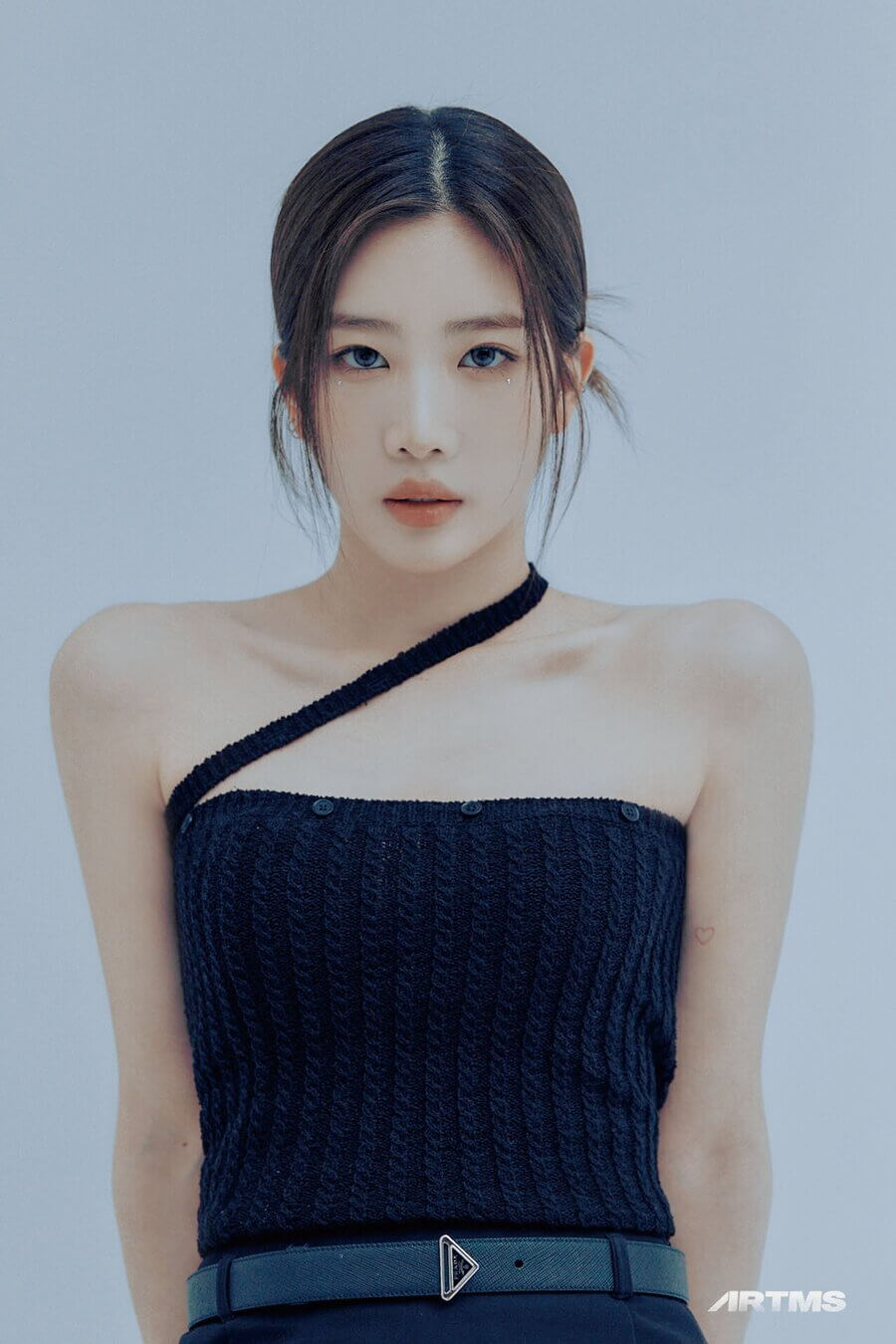 kpopdrama.info 今月の少女（LOONA）、新プロジェクト「ARTMS」プロフィールイメージを公開