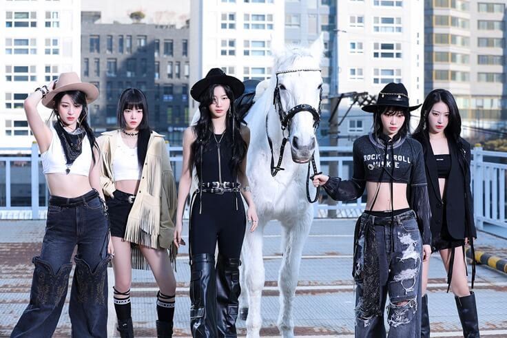 kpopdrama.info LE SSERAFIM、1stフルアルバム「UNFORGIVEN」のタイトル曲『UNFORGIVEN』MV公開