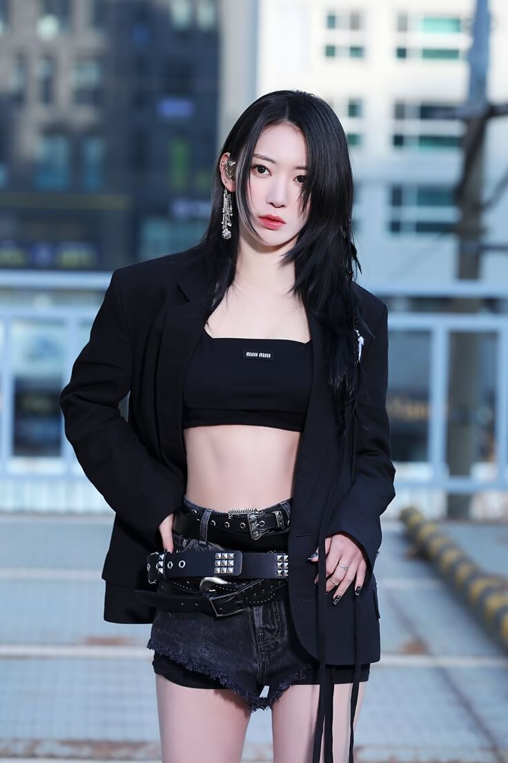 kpopdrama.info LE SSERAFIM、1stフルアルバム「UNFORGIVEN」のタイトル曲『UNFORGIVEN』MV公開