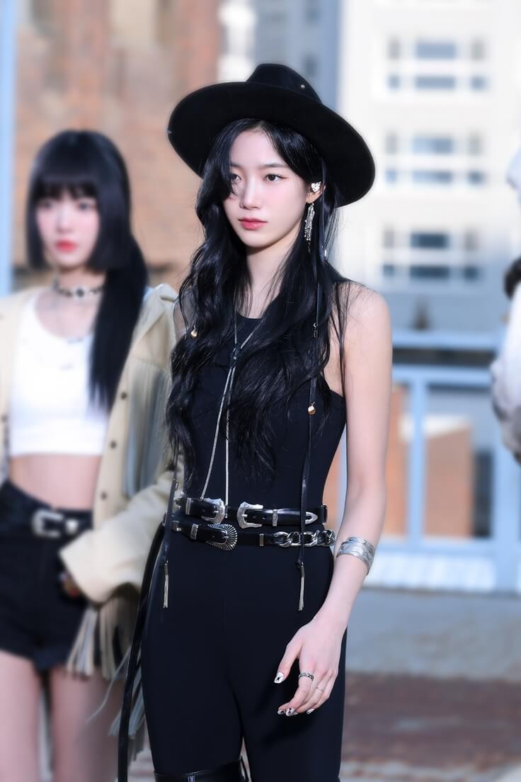 kpopdrama.info LE SSERAFIM、1stフルアルバム「UNFORGIVEN」のタイトル曲『UNFORGIVEN』MV公開