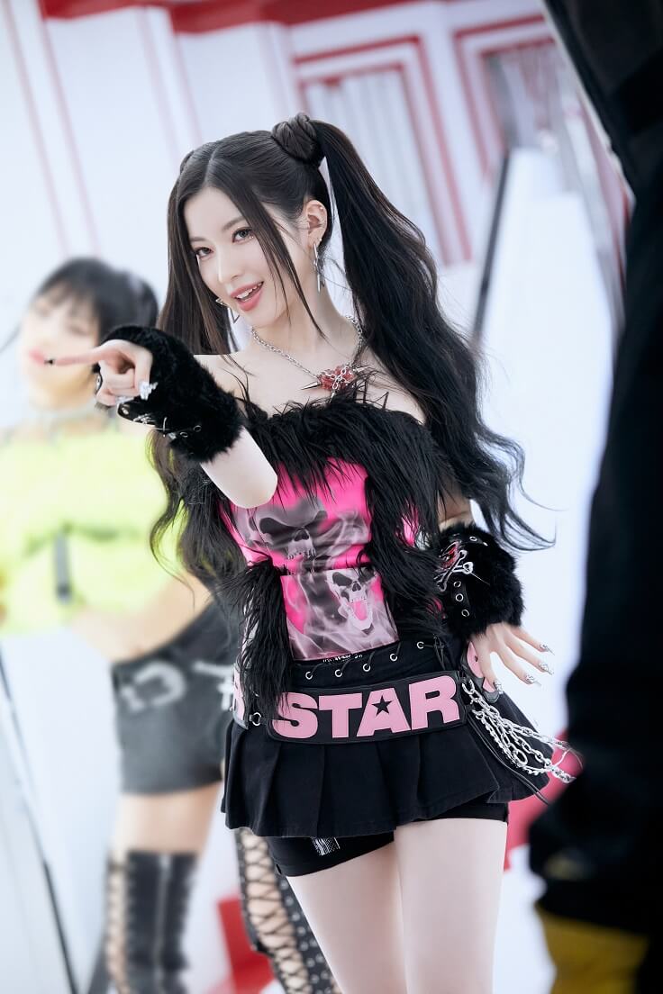 kpopdrama.info BABYMONSTER、1stミニアルバム「BABYMONS7ER」のタイトル曲『SHEESH』MV公開